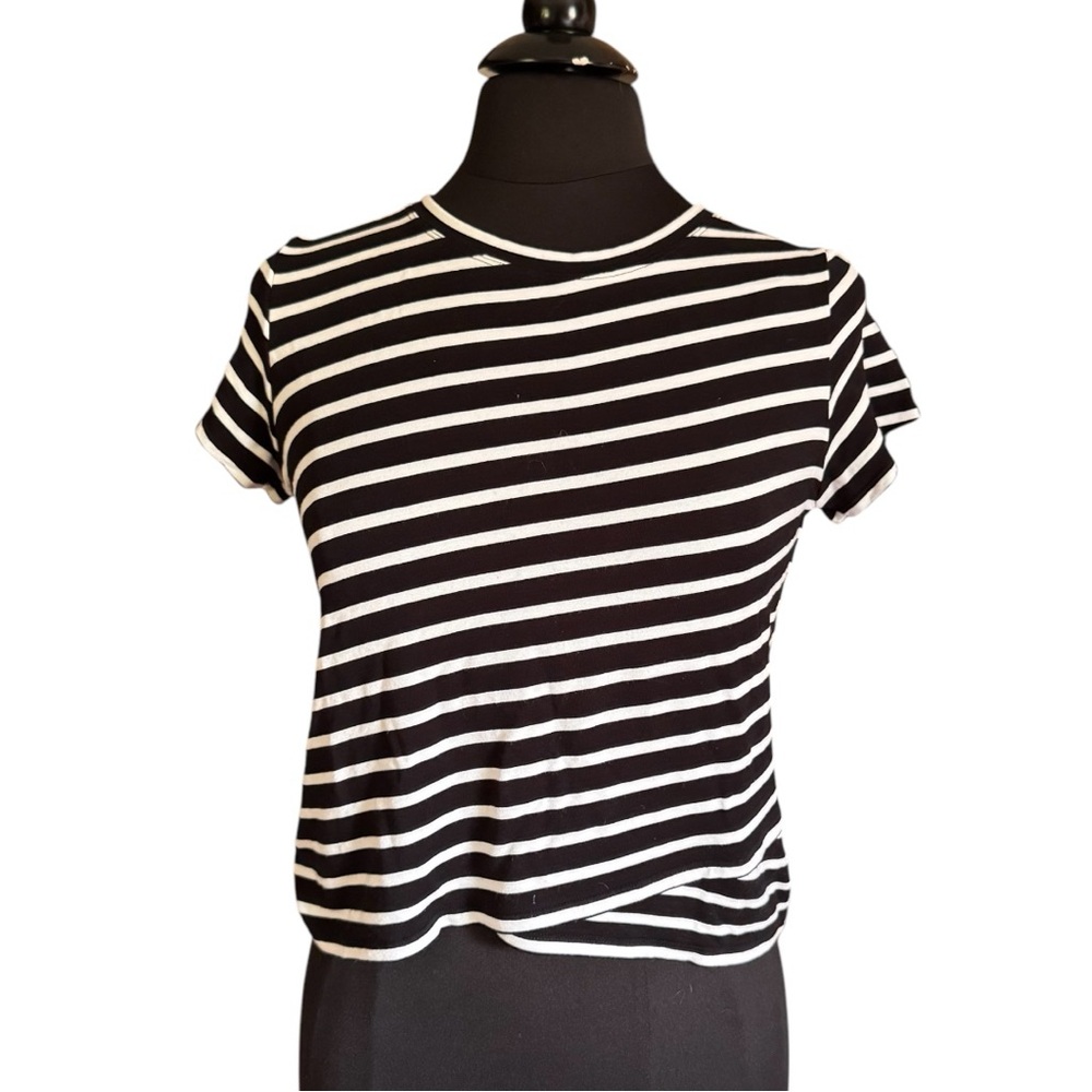 Cabi Knit Top Women Small B&W Stripe Crossover Hem Size Medium